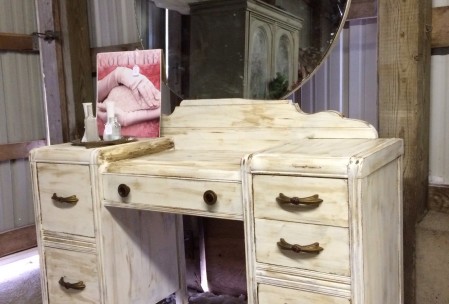 This vanity was a lot of work to get it looking good.  So worth it.  I really love how it turned out.  I was going to paint it Annie Sloan's Henrietta (pink)  but decided white just looks so pretty.